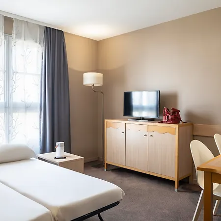 Adagio Marne La Vallée - Val D'europe Apartahotel Serris