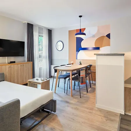 Apartahotel Adagio Marne La Vallée - Val D'europe 3*