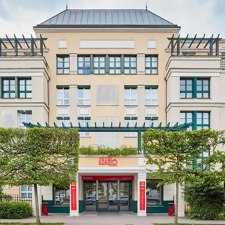 Apartahotel Adagio Marne La Vallée - Val D'europe 3*